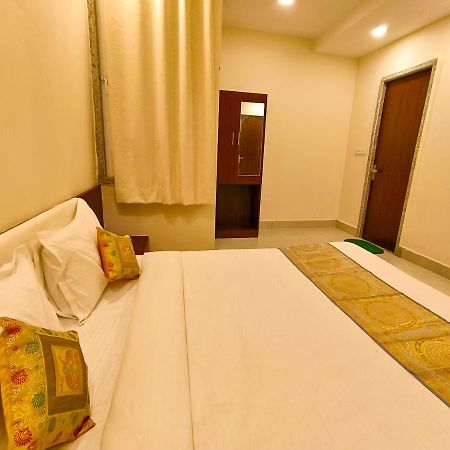 Hotel Veer Palace Near Udaipole Udajpur Zewnętrze zdjęcie