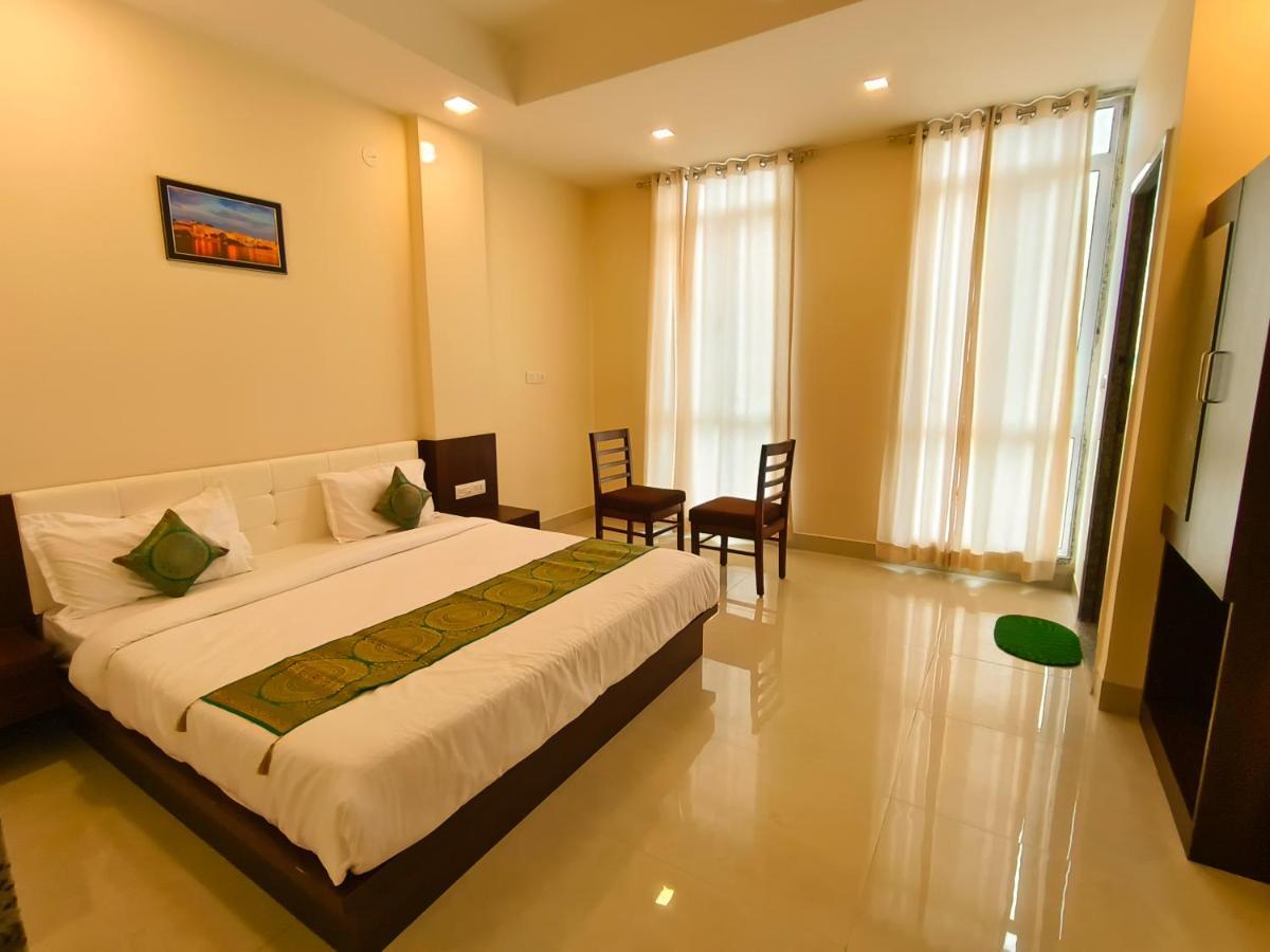 Hotel Veer Palace Near Udaipole Udajpur Zewnętrze zdjęcie