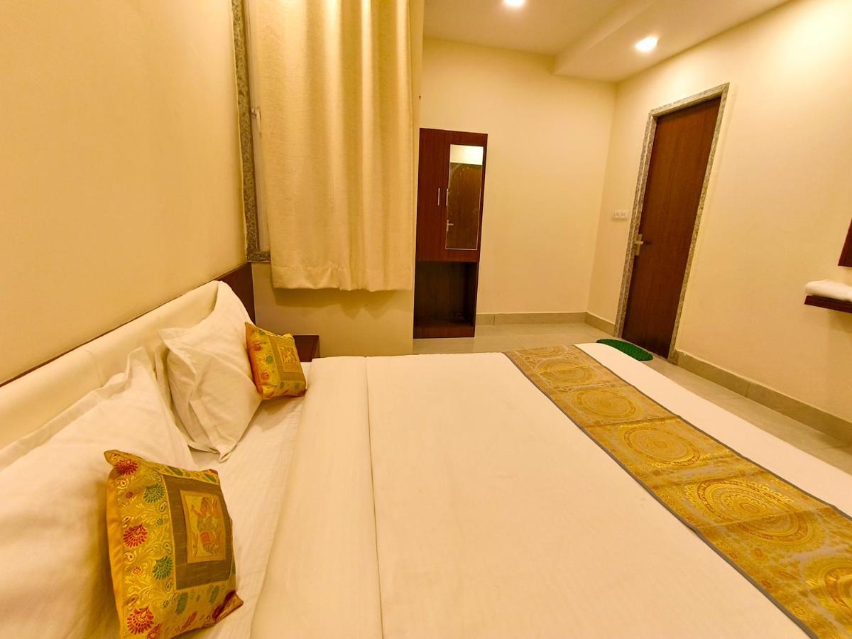 Hotel Veer Palace Near Udaipole Udajpur Zewnętrze zdjęcie