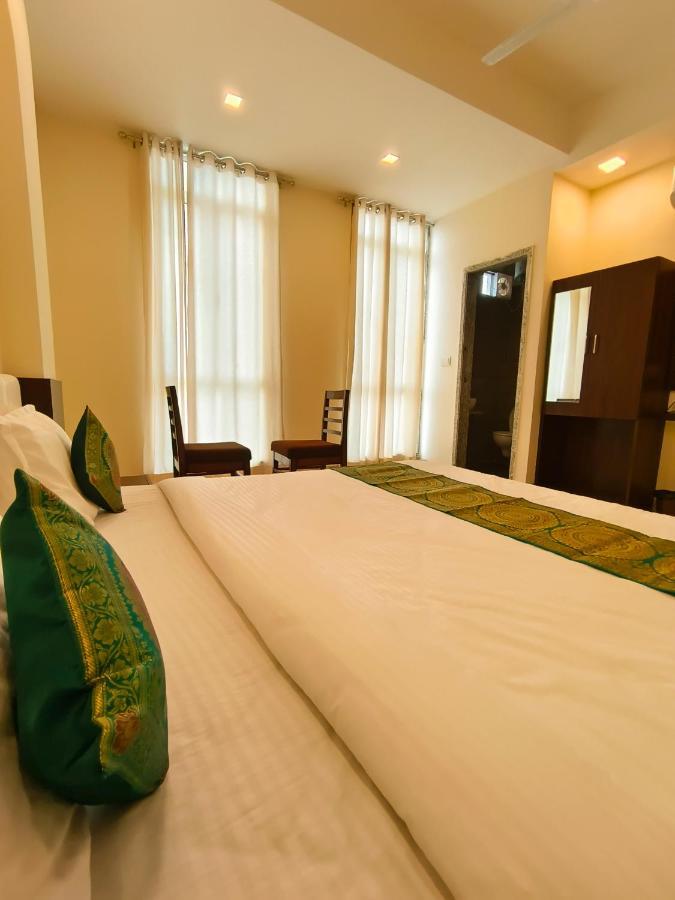 Hotel Veer Palace Near Udaipole Udajpur Zewnętrze zdjęcie