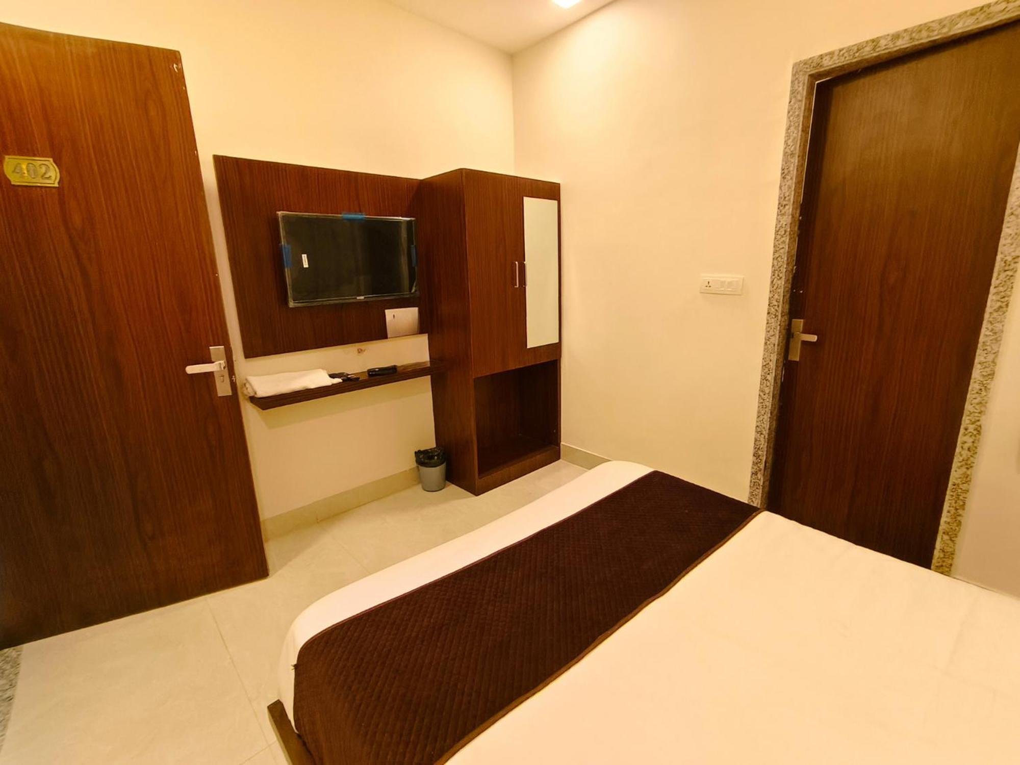 Hotel Veer Palace Near Udaipole Udajpur Zewnętrze zdjęcie